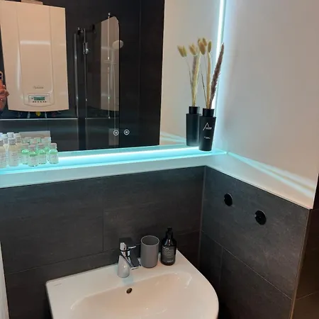 Goldenkey-suites - Spacious Luxury In The Heart Of Old Town - Premium Open-plan Kitchen