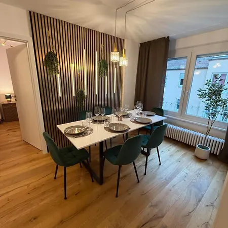 Hochwertige Goldenkey Mitten In Der Altstadt 아파트 *