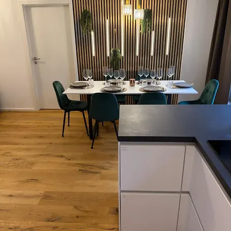 Hochwertige Goldenkey Mitten In Der Altstadt 아파트