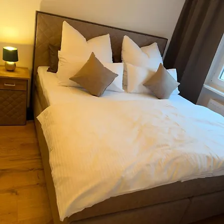 아파트 Hochwertige Goldenkey Mitten In Der Altstadt *